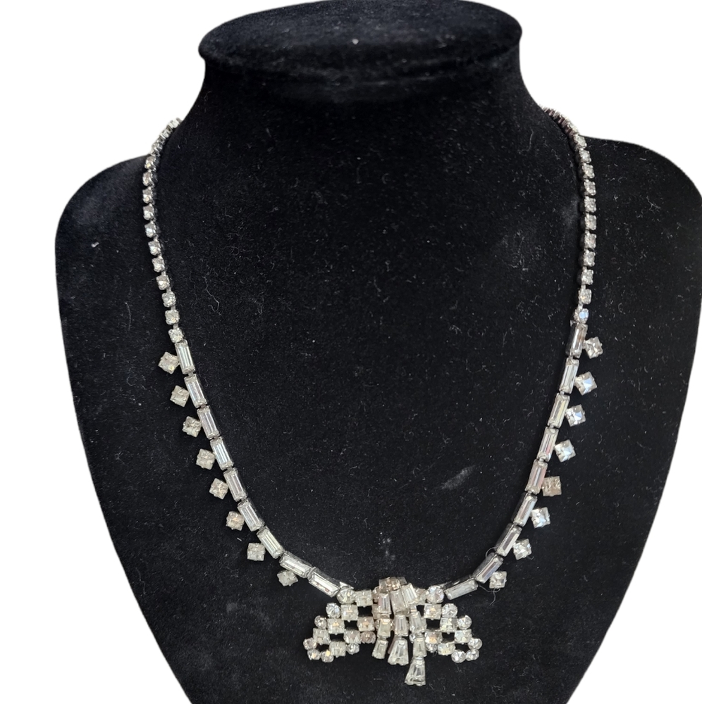 Vintage‎ sterling silver Phyllis necklace